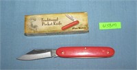 Traditional pocket knife with box