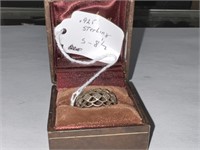 925 Sterling Silver Ring sz 8 1/2