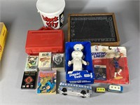 MISC. LOT OF VINTAGE CARDS & TOYS