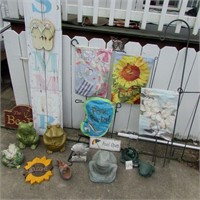 Outdoor Patio  Decorations - Ceramic Frogs - Flags