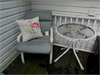 Outdoor Patio Chair - Wicker Glass Table