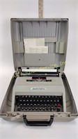 Olivetti Studio 45 typewriter in case with