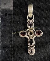 Sterling cross pendant with stones. Total weight: