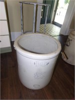 10 Crock with Chip on Handle, 1 Handle Missing