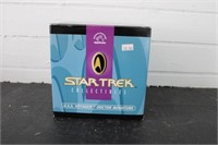 STAR TREK COLLECTIBLE VOYAGER DOCTOR MINIATURE