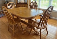Dining / Kitchen Table & 8 Chairs & Pads