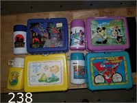 Vintage lunchboxes w. Thermos Herself the Elf+