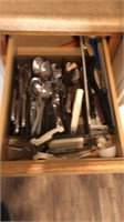 Flatware, mixer, kitchen utensils contents of 4