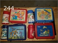 Vintage lunchboxes w. Thermos Popples+