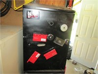 Metal Cabinet (No Keys) 35" T x 22" W x 16" D