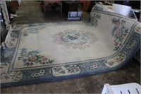 Beautiful Area Rug with Peacocks