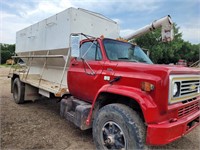 1985 Chev C-70 feed truck, Eaton transmission 5x2