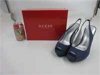 Une paire de talon neuf GUESS pointure 8 femme