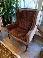 HIGH END CHECKERED PATTERN UPHOLSTERED CHAIR