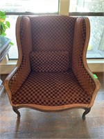 HIGH END CHECKERED PATTERN UPHOLSTERED CHAIR