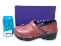 Women's Sanita Sz7 Shoes