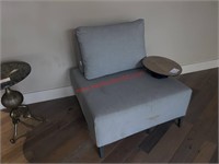 UPHOLSTERED PATIO CHAIR W/ TABLE