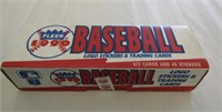 1990 Fleer MLB Set 672 Cards & 45 Stickers