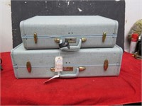 (2)Vintage suitcases. Samsonite.