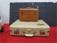 (2)Vintage suitcases. Yorkshire.