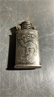 Camel lighter