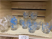 VINTAGE BLUE & WHITE ANTELOPE GLASSWARE