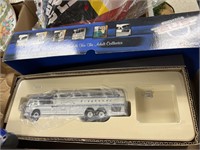 LIMITED EDITION GREYHOUND SCENIC CRUISER BUS