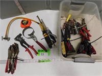 Screwdrivers, locking pliers, snips, oil filter wr