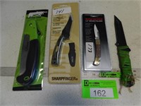 Folding saw; 3 knives