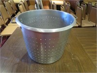 Large Strainer 14x18w