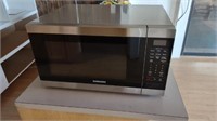 Samsung Microwave/13”H,24”W,17.5”D/Works Great!
