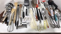 Kitchen utensils (some Pampered Chef)