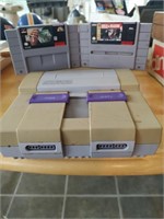 1991 Super Nintendo Console and 2 Games