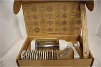 Pampered Chef Cookie Press in box
