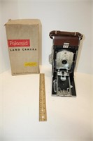 Vintage Polaroid Land Camera  in box