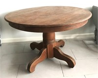 Old Town Oak Pedestal Dining Table