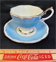 PRETTY BLUE WHITE & GOLD ROYAL ALBERT CUP &