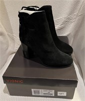New- Vionic Ankle boots