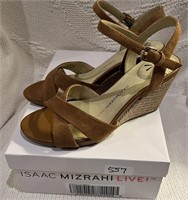 New- Isaac Mizrahi Sandals