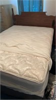Queen bed w/mattress and box spring mattress in