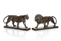 TWO BRONZE ANIMALS AFTER ANTOINE LOUIS BARYE