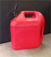 5 GAL PLASTIC GAS CAN