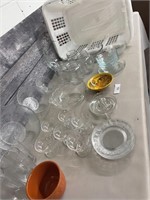 Glassware & laundry tub