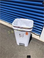 2- 18 gallon trash cans with lids