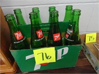 7UP 8 Bottles w/Carrier