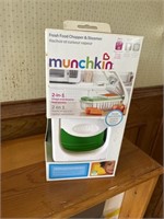 Munchkin two in one food chopper and steamer New