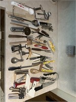 Collection of kitchen tools