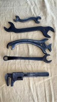 Deere/Ford/Cleve Wrenches & more