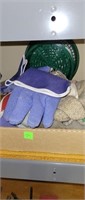 Gloves and more (shop)