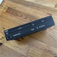 Sanyo VCR/DVD Player Model FWDV225f